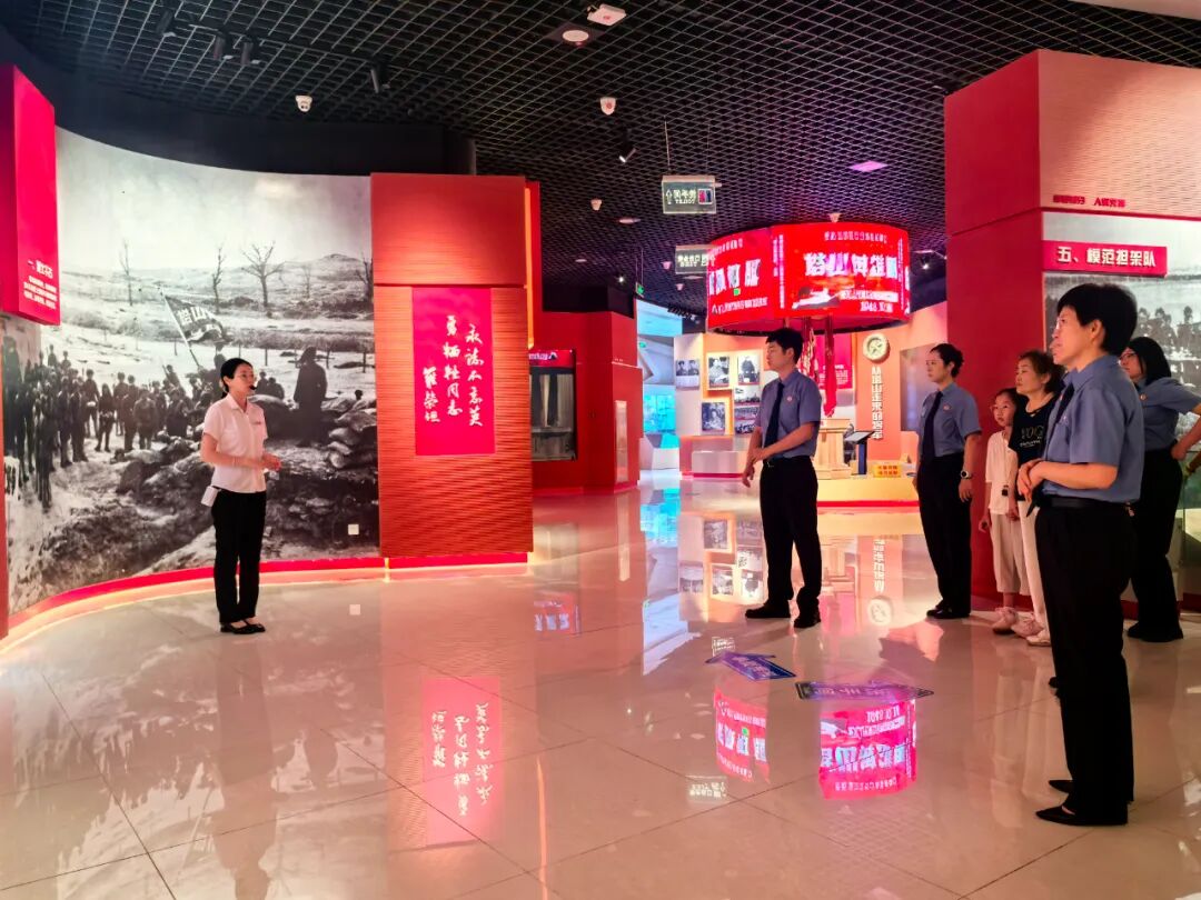 【第320期】龙港区检察院赴塔山革命烈士陵园开展主题党日活动
